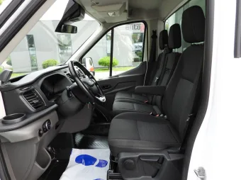 Ford Transit kontener chłodnia 8 palet 165KM S27692 - kierownica