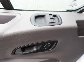 Ford Transit kontener chłodnia 8 palet 130KM T31382 - licznik