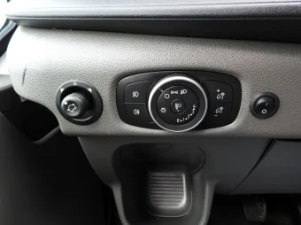 Ford Transit kontener chłodnia 8 palet 130KM T31382 - panel
