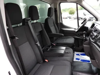 Ford Transit kontener chłodnia 8 palet 130KM T31382 - podsufitka
