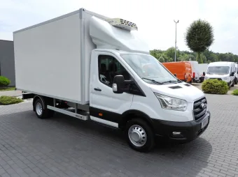 Ford Transit kontener chłodnia 8 palet 130KM T31382 - przod prawy