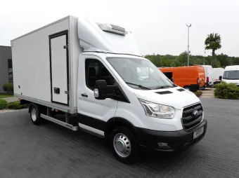Ford Transit kontener chłodnia 130KM U89312 - przod prawy