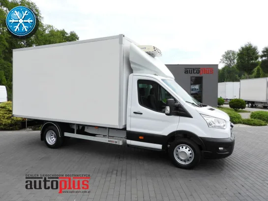 Ford Transit kontener chłodnia 8 palet 130KM T31382 - przod