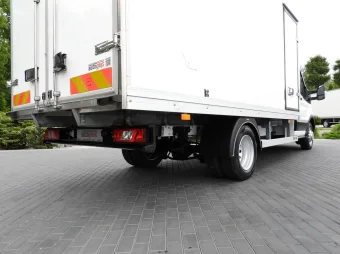 Ford Transit kontener chłodnia 130KM U89312 - radio