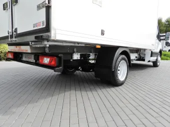 Ford Transit kontener chłodnia 8 palet 165KM S27692 - siedzenia