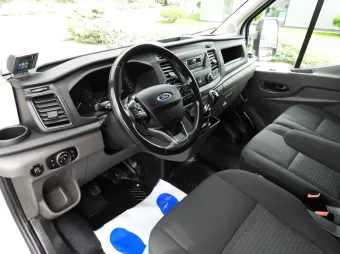 Ford Transit kontener chłodnia 8 palet 165KM S27692 - srodek