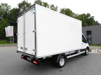 Ford Transit kontener chłodnia 8 palet 130KM T31382 - tyl zabudowy