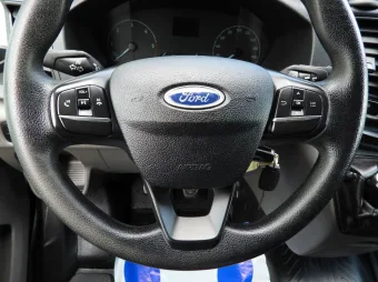 Ford Transit kontener chłodnia 170KM K64281 - wnetrze