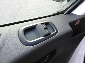 Ford Transit kontener chłodnia 130KM L40815 - wnetrze