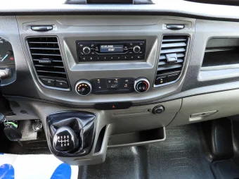 Ford Transit kontener chłodnia 8 palet 130KM T31364 - wnetrze