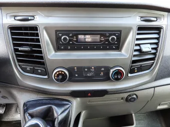 Ford Transit kontener chłodnia 8 palet 130KM T31364 - wnetrze