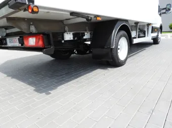 Ford Transit kontener chłodnia 8 palet 130KM T31364 - zabudowa
