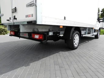 Ford Transit kontener 8 palet 130KM B34207 - kabina