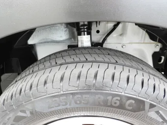 Ford Transit kontener 8 palet 130KM B40171 - kokpit