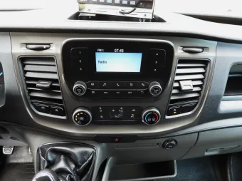 Ford Transit kontener winda 8 palet 130KM L39878 - konsola
