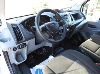 Ford Transit kontener winda 8 palet 130KM K55700 - srodek
