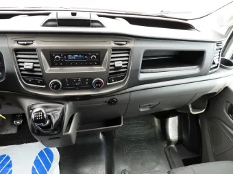 Ford Transit kontener 8 palet 130KM B40171 - wnetrze