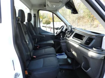 Ford Transit skrzynia 8 palet 130KM M27952 - konsola