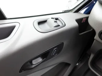 Ford Transit skrzynia plandeka 8 palet 170KM E66741 - kierownica