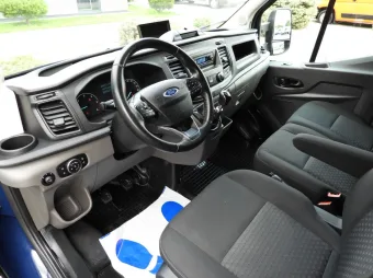 Ford Transit skrzynia plandeka 8 palet 170KM E66741 - srodek