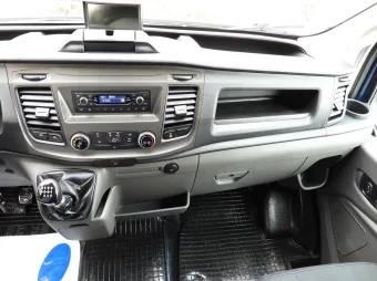 Ford Transit skrzynia plandeka 8 palet 170KM E66741 - wnetrze
