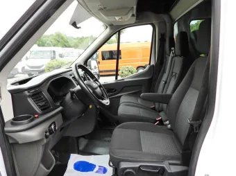 Ford Transit skrzynia plandeka 10 palet 130KM A30359 - wyposazenie