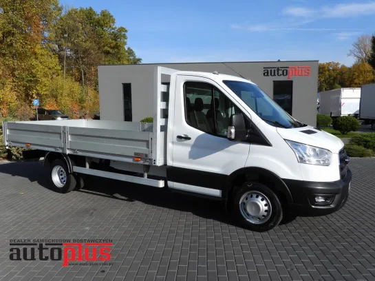 Ford Transit skrzynia 8 palet 130KM M27952 - przod