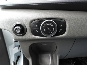 Ford Transit skrzynia 8 palet 170KM B54540 - radio