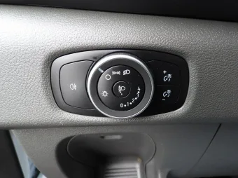 Ford Transit wywrotka 130KM S76771 - kierownica