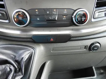 Ford Transit wywrotka 170KM R15572 - konsola