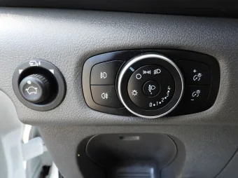 Ford Transit wywrotka 130KM K69944 - radio