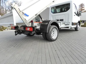 Ford Transit wywrotka 130KM M58286 - siedzenia