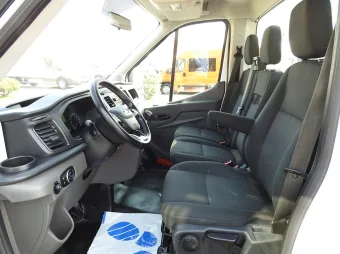Ford Transit wywrotka 170KM R17675 - siedzenia
