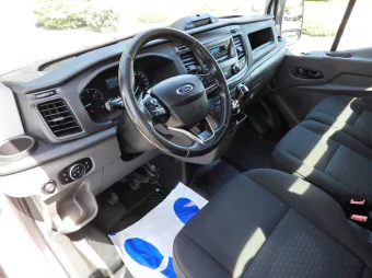 Ford Transit wywrotka 130KM K69944 - srodek