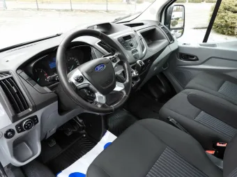 Ford Transit wywrotka 170KM L50107 - srodek