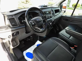 Ford Transit wywrotka 130KM M58286 - srodek