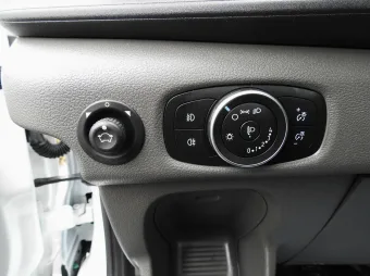 Ford Transit wywrotka 130KM B73125 - wyposazenie