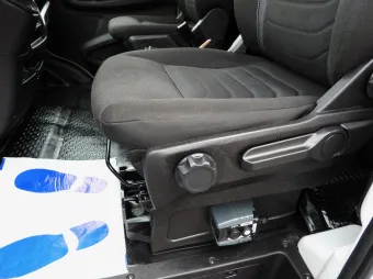 Iveco Daily doka wywrotka 140KM 464296 - fotele