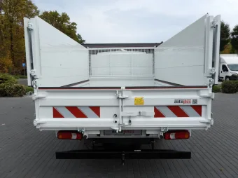 Iveco Daily doka wywrotka 140KM 464296 - kokpit