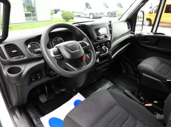 Iveco Daily doka wywrotka 140KM 464296 - srodek