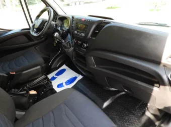 Iveco Daily kontener chłodnia 140KM 653106 - detal