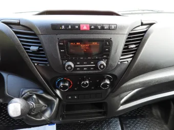 Iveco Daily kontener chłodnia 140KM 653106 - drzwi