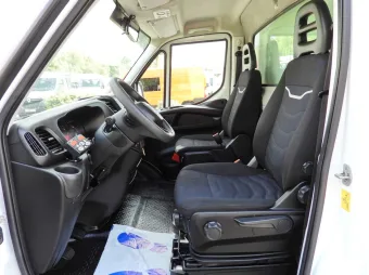 Iveco Daily kontener chłodnia 140KM 653106 - fotele