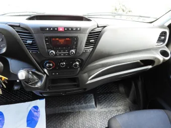 Iveco Daily kontener chłodnia 140KM 653106 - podsufitka