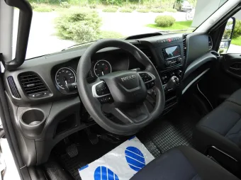 Iveco Daily kontener 8 palet 140KM 657437 - srodek