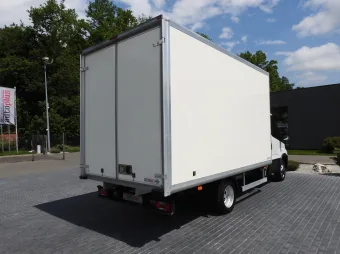 Iveco Daily kontener 8 palet 140KM 657437 - tyl zabudowy