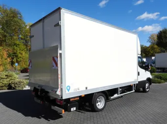 Iveco Daily kontener winda 8 palet 135KM 651741 - tyl