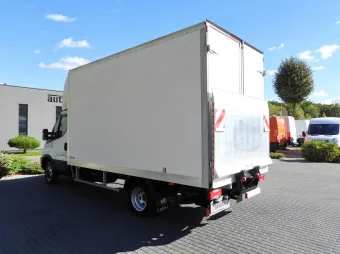 Iveco Daily kontener winda 8 palet 135KM 651741 - tyl