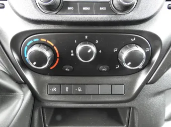 Iveco Daily kontener 8 palet 140KM 657437 - wnetrze