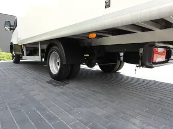 Iveco Daily kontener 8 palet 140KM 657437 - zabudowa